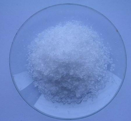 Sulfite d'ammonium monohydraté ((NH4)2SO3â€¢H2O)-cristallin