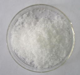Nitrate de scandium(III) hydraté (Sc(NO3)3•xH2O)-Cristallin