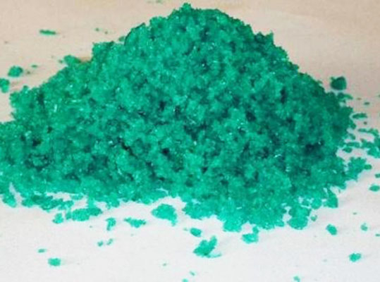 Fluorure de Nickel (NiF2) - Cristallin