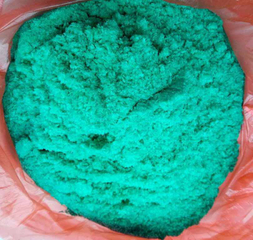 Cuivre d'ammonium (II) Chlorure Dihydrate (CUCL2 • 2NH4CL.2H2O) -Crystals
